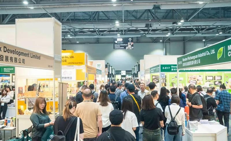 Jinde Packaging debutta alla fiera internazionale della stampa e dell'imballaggio di Hong Kong del 2026, guidando la tendenza degli imballaggi ecologici per l'esportazione con soluzioni di buste a fondo piatto